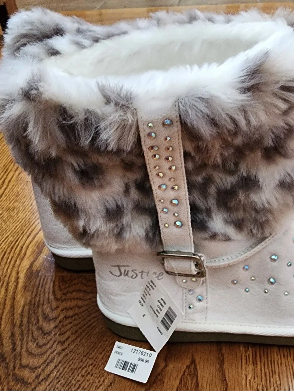 NWT Deadstock Justice Girls Rhinestone Faux Fur Winter Boots White Size Girl's 2